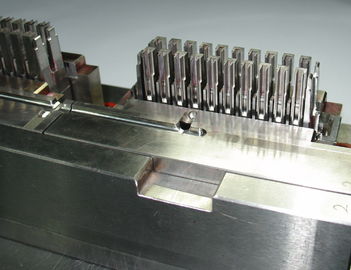 प्लास्टिक इंजेक्शन मोल्डिंग टूलींग FRAME आकार इंजेक्शन मोल्डिंग Molds के साथ अंडरकूट डालेंडिंग